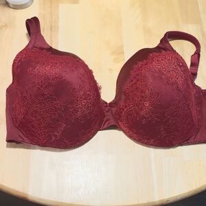 42 F Cacique lightly lined full coverage underwire bra